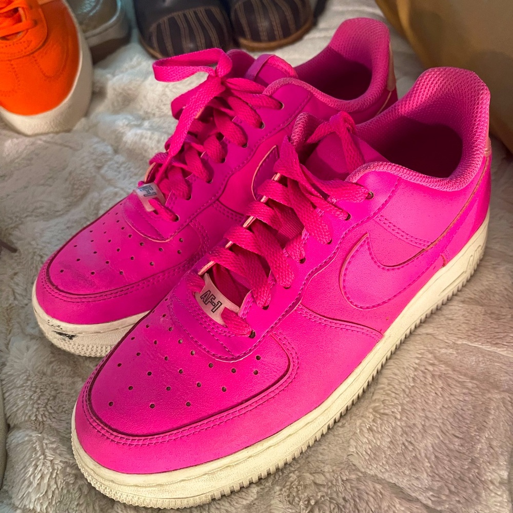Nike Air-Force Ones Rare Hot Pink Edition